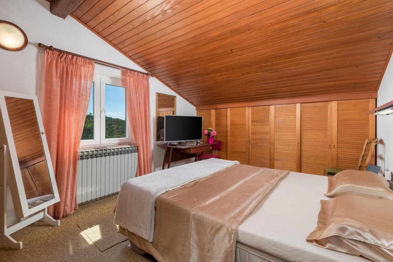 Apartment Magda With A Parking Space And Sea View Rijeka Luaran gambar